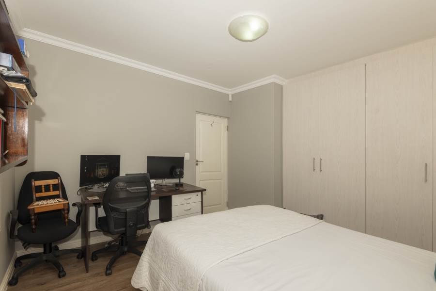 4 Bedroom Property for Sale in Calypso Beach Western Cape